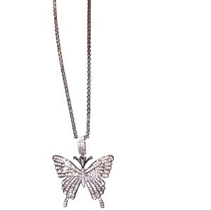 That butterfly bling is back in silver!🦋☺️💍💎